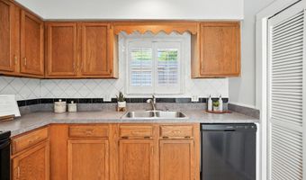 1679 SEMINOLE Rd 2, Atlantic Beach, FL 32233
