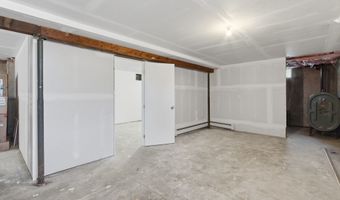 9 Evas Dr, Brookfield, CT 06804