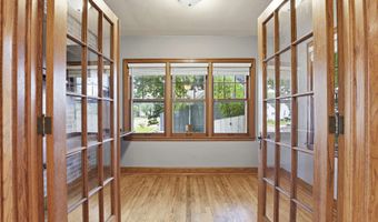 821 S WEIMAR St, Appleton, WI 54915