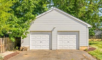 3543 18TH St S, Arlington, VA 22204