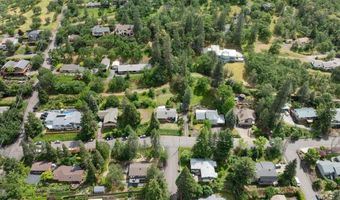 1840 Crestview Dr, Ashland, OR 97520