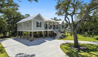 316 Leonhard Ave, Bay St. Louis, MS 39520
