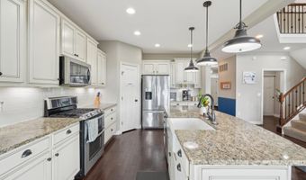 574 Ravensridge Ct, Alexandria, KY 41001