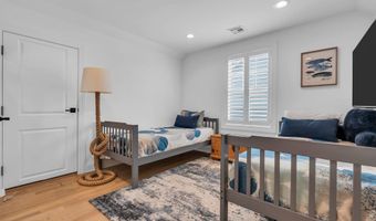 33 Amherst Dr, Bayville, NJ 08721