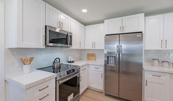 656 E MESQUITE Ave, Apache Junction, AZ 85119