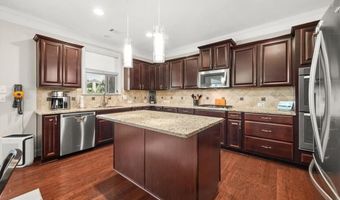 337 Spotted Ridge Cir, Woodstock, GA 30188