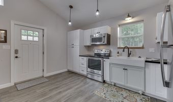 110 N Tresslar Ave, Bargersville, IN 46106