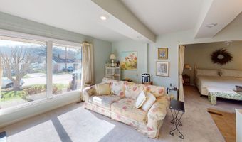 220 Nedra Dr, Barboursville, WV 25504
