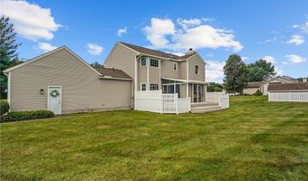 2202 Martin Crest Dr, Akron, OH 44312