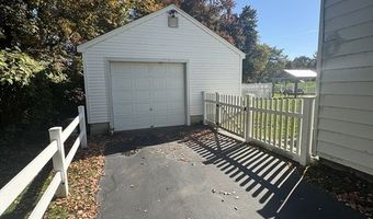 41 Mansion St, Bellingham, MA 02019