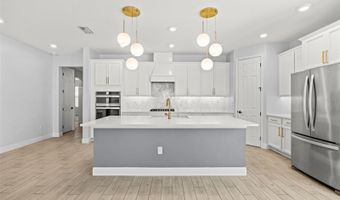 6232 SEA AIR Dr, Apollo Beach, FL 33572