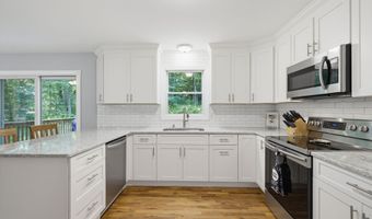 18 Vale Rd, Brookfield, CT 06804