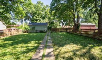 914 Jersey St, Baldwin City, KS 66006
