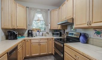 13 Chantilly Ter, Bay St. Louis, MS 39520