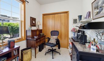 965 Golden Aspen Pl, Ashland, OR 97520