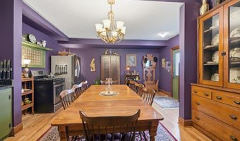 108 W Main St, Amherst, OH 44001