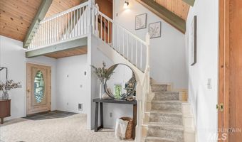 9734 Moore Dr, Cascade, ID 83611