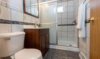 105 Ross Gdn NW, Alexandria, MN 56308