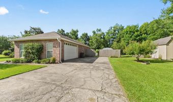 210 Henley Pl, Bay St. Louis, MS 39520