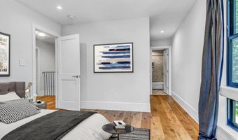 7601 PERSIMMON TREE Ln, Bethesda, MD 20817
