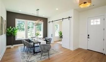 3406 Scoggins Rd, Bentonville, AR 72713