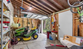 2706 Meadow Glen Rd, Ames, IA 50014