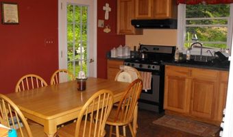 48 E Shore Dr, Alloway, NJ 07462