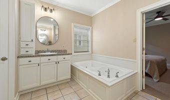 302 Riverside Dr, Berwick, LA 70342