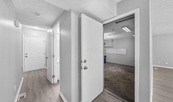 2392 Minerva Park Pl, Columbus, OH 43229