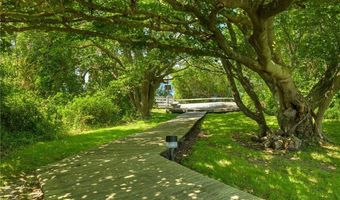 76 Battery Ln, Jamestown, RI 02835