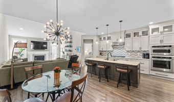 63 Great Hill Dr 63, Bethel, CT 06801