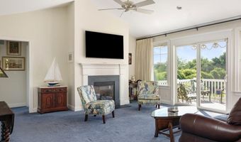 27 Sanderling Way, Middletown, RI 02842