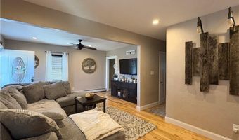 92 Irons Ave, Johnston, RI 02919