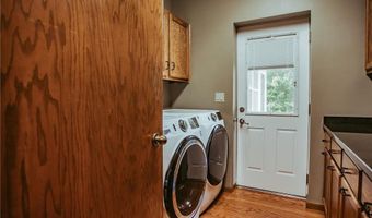 610 25th St SW, Austin, MN 55912