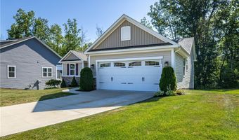820 Sunrise Cir, Aurora, OH 44202