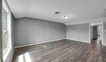 1217 E Cherry St, Altus, OK 73521