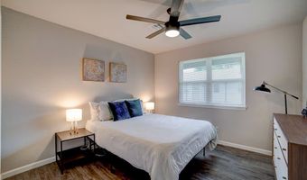 1304 SE C St, Bentonville, AR 72712