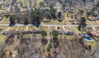 900 5th St, Benton, LA 71006