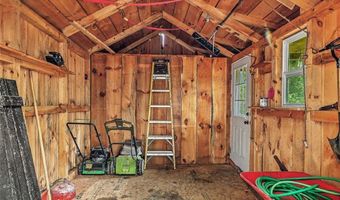 88 Nichols Rd, North Kingstown, RI 02852
