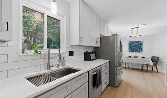 2704 Palo Alto Dr NE, Albuquerque, NM 87112