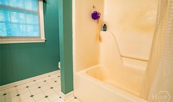 165 Spring Lake Dr, Athens, GA 30605