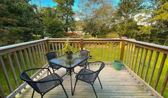 2 E Blvd 2, Middletown, RI 02842