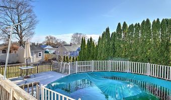 25 Sprague Ave, Lincoln, RI 02865