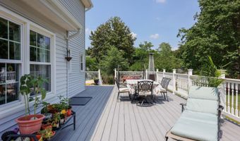 18 Penny Ln, Bayville, NJ 08721