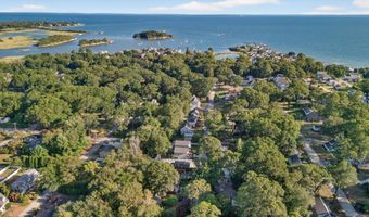 39 Spring Glen Rd, East Lyme, CT 06357