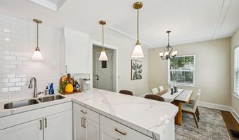 113 SEMINOLE Rd, Atlantic Beach, FL 32233