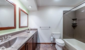 305 E 21St St, Atlantic, IA 50022