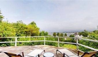 3 Harbor View Dr, Newport, RI 02840