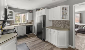 146 Woodcrest Dr, Amherst, NY 14226