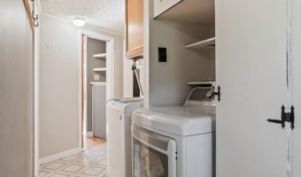 11 Outlet Rd, Augusta, ME 04330